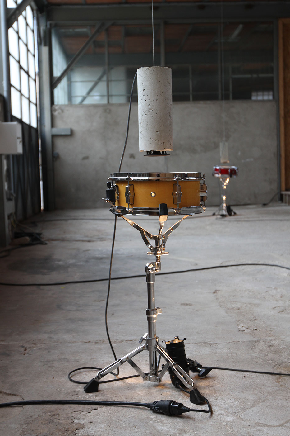 haut-parleur, béton, caisse claire